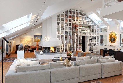 ../../../Downloads/open-plan-loft-amazingly-high-ceilings-8.jpg